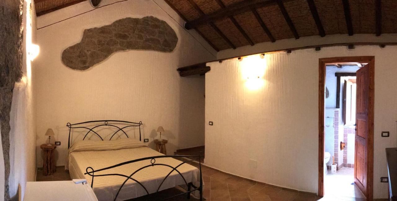 Li Casacci Bed & Breakfast Arzachena Dış mekan fotoğraf