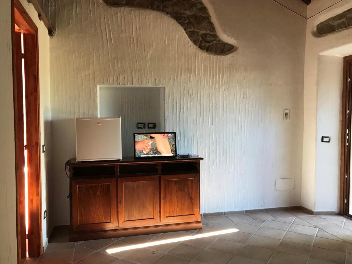 Li Casacci Bed & Breakfast Arzachena Dış mekan fotoğraf